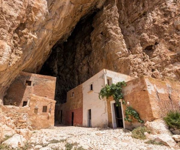 Grotta-Mangia-pane